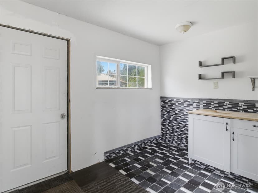 Property photo for 1123 Military Road E, Tacoma photo 28