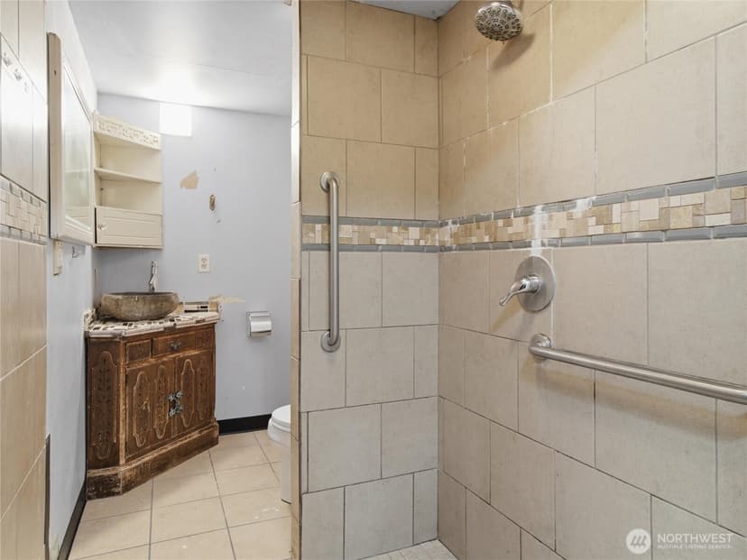 Property photo for 1123 Military Road E, Tacoma photo 8