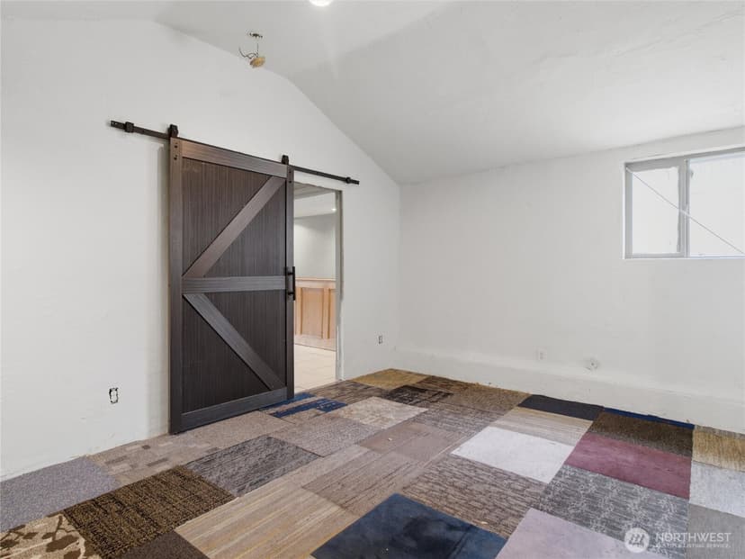 Property photo for 1123 Military Road E, Tacoma photo 23