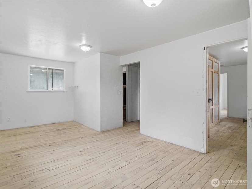 Property photo for 1123 Military Road E, Tacoma photo 10