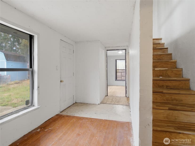 Property photo for 1123 Military Road E, Tacoma photo 18