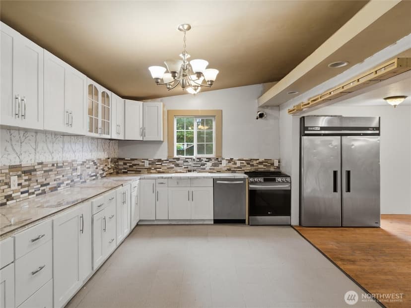 Property photo for 1123 Military Road E, Tacoma photo 7