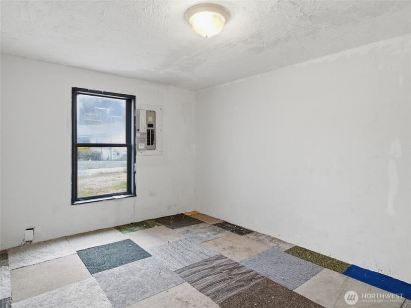 Property photo for 1123 Military Road E, Tacoma photo 14
