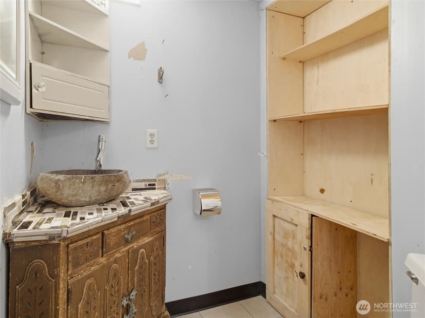 Property photo for 1123 Military Road E, Tacoma photo 9