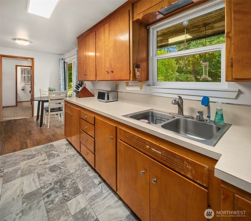 Property photo for 31330 11th Place S, Federal Way photo 9
