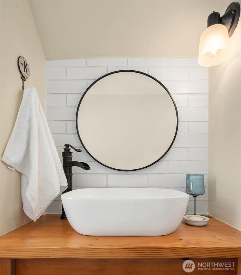Property photo for 8416 40th Avenue SW, Seattle photo 18