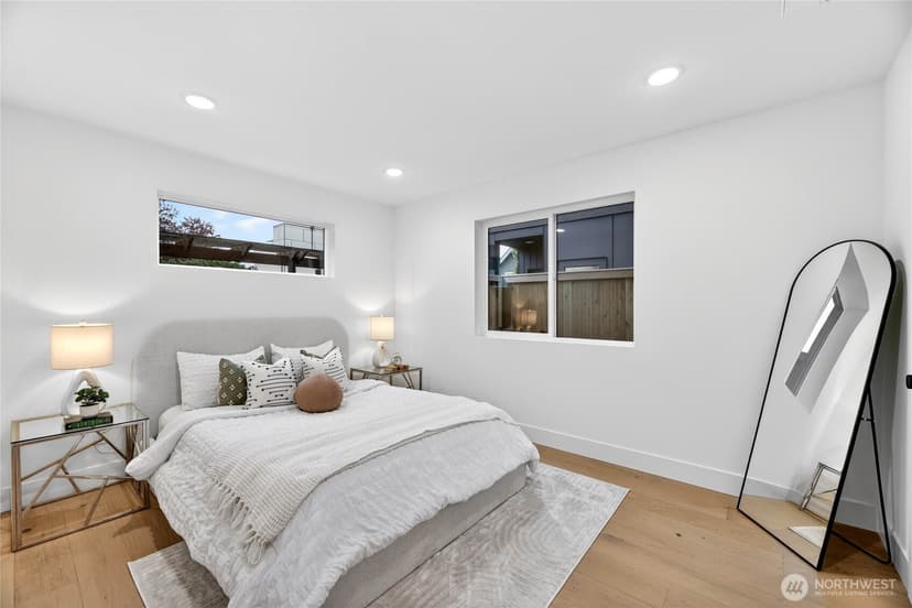 Property photo for 4529 Corliss Avenue N, Seattle photo 18