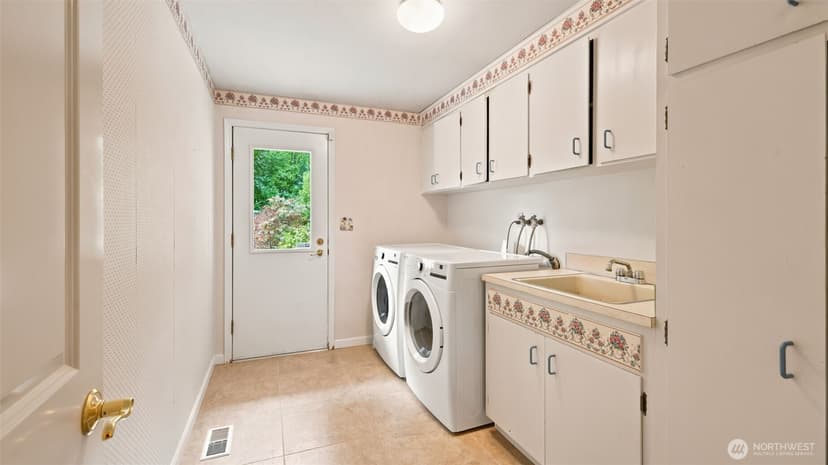 Property photo for 12300 SE 235th Street, Kent photo 18