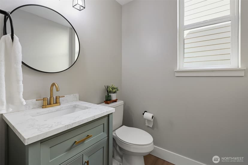 Property photo for 581 Mountain View Lane NW, Issaquah photo 15