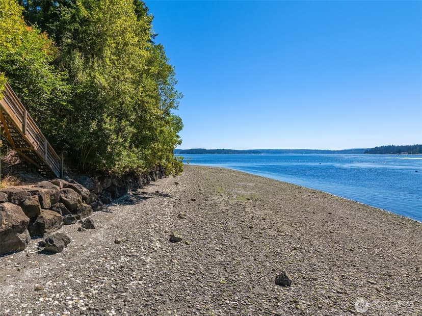 Property photo for 16273 Reitan Road NE, Bainbridge Island photo 2