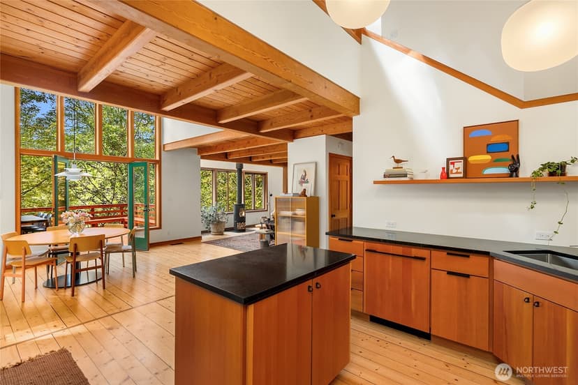 Property photo for 4140 Lytle Road NE, Bainbridge Island photo 8