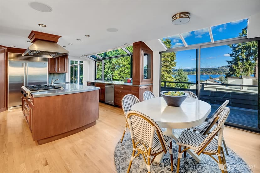 Property photo for 4408 E Mercer Way, Mercer Island photo 14