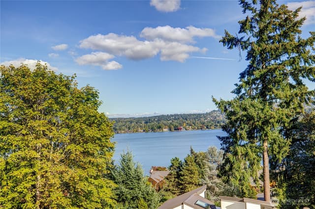 Property photo for 4408 E Mercer Way, Mercer Island photo 3