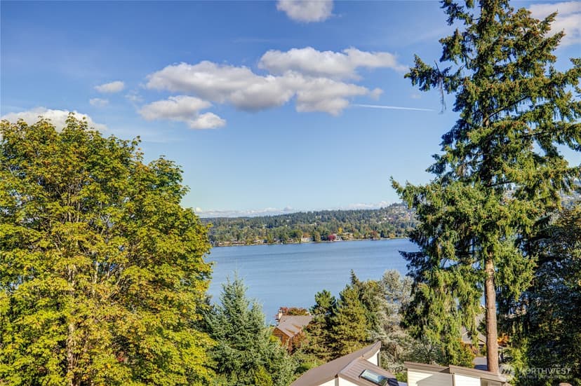 Property photo for 4408 E Mercer Way, Mercer Island photo 3