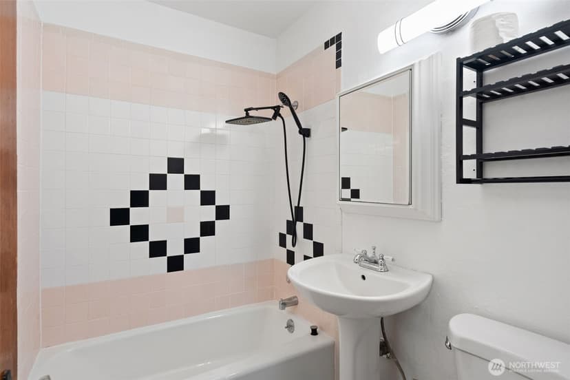 Property photo for 2447 N Wycoff Avenue, Bremerton photo 20