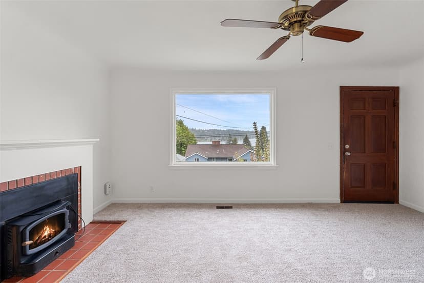 Property photo for 2447 N Wycoff Avenue, Bremerton photo 4