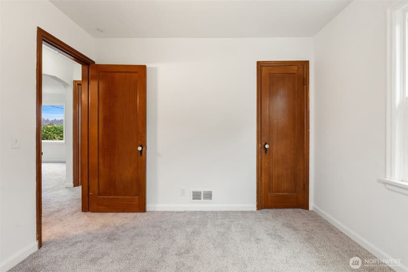 Property photo for 2447 N Wycoff Avenue, Bremerton photo 23