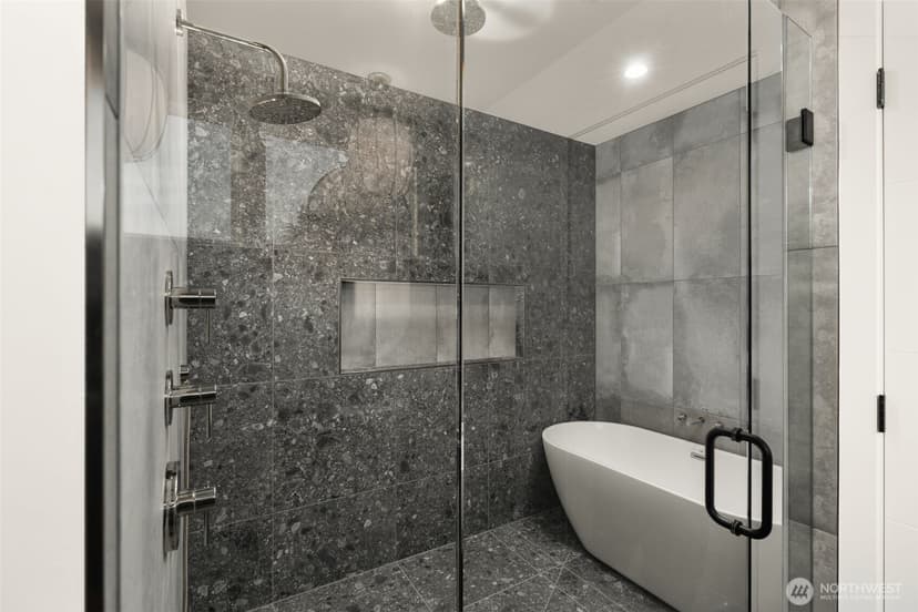 Property photo for 614 33rd Avenue E, Seattle photo 24
