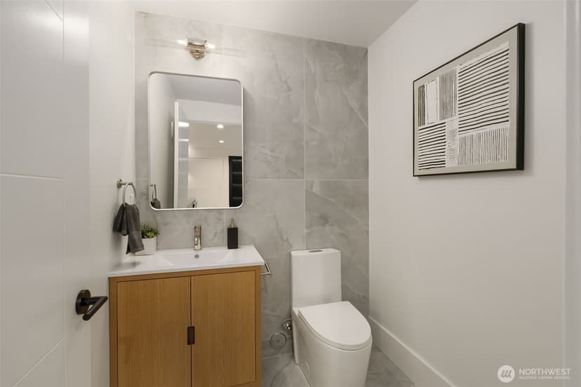 Property photo for 614 33rd Avenue E, Seattle photo 32