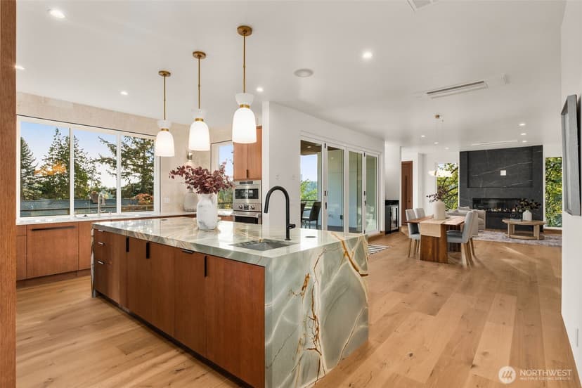 Property photo for 614 33rd Avenue E, Seattle photo 12