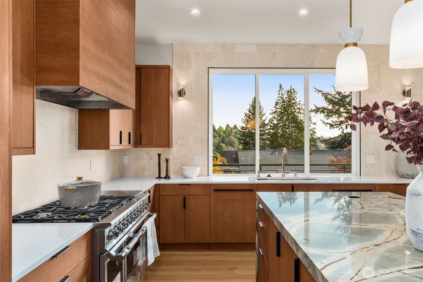 Property photo for 614 33rd Avenue E, Seattle photo 15