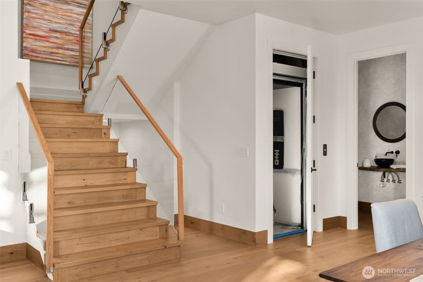 Property photo for 614 33rd Avenue E, Seattle photo 10