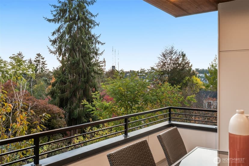 Property photo for 614 33rd Avenue E, Seattle photo 19