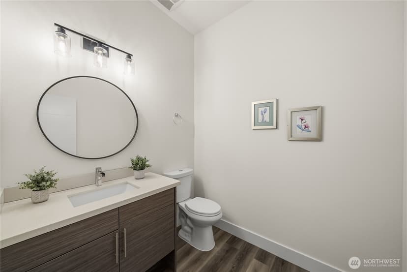 Property photo for 647 S 150th Street, Burien photo 29