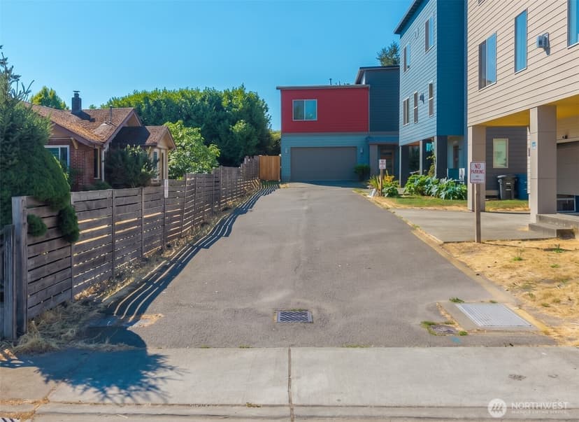Property photo for 647 S 150th Street, Burien photo 34