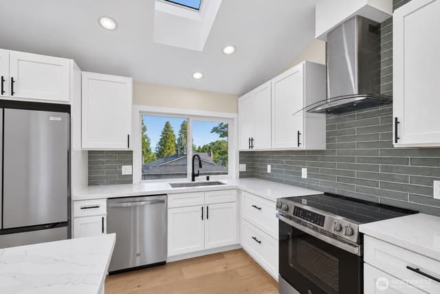Property photo for 10238 Renton Avenue S, Seattle photo 5