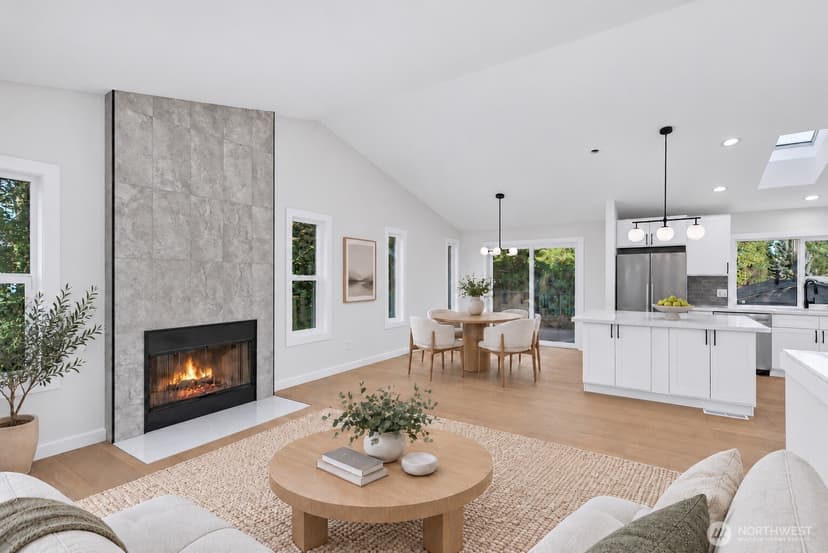 Property photo for 10238 Renton Avenue S, Seattle photo 4