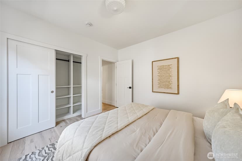 Property photo for 317 NE 58th Street, Seattle photo 17