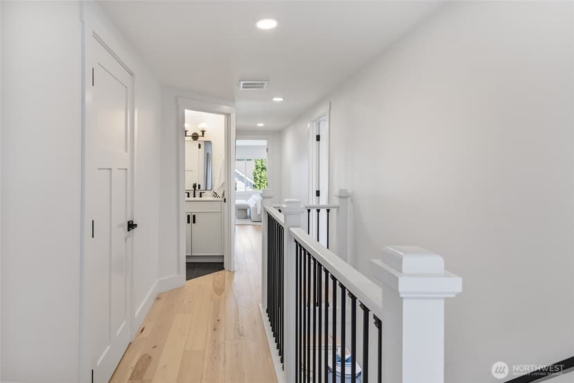 Property photo for 317 NE 58th Street, Seattle photo 21