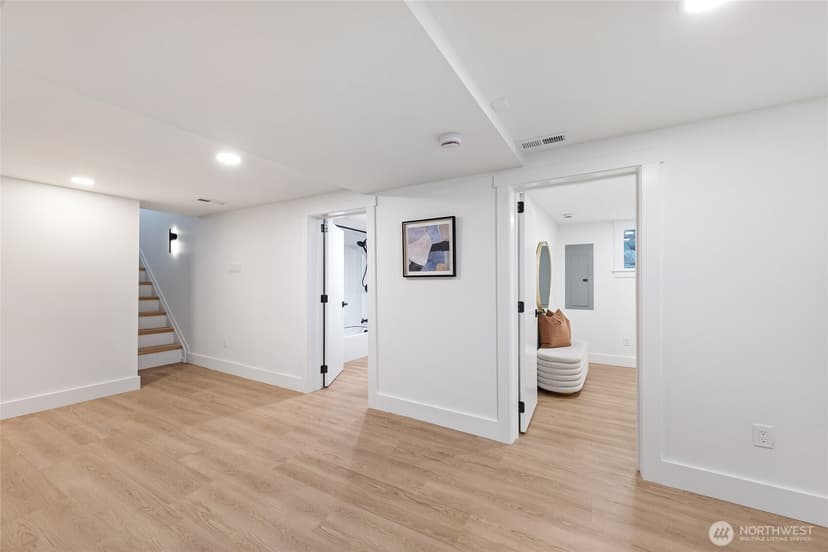 Property photo for 317 NE 58th Street, Seattle photo 30