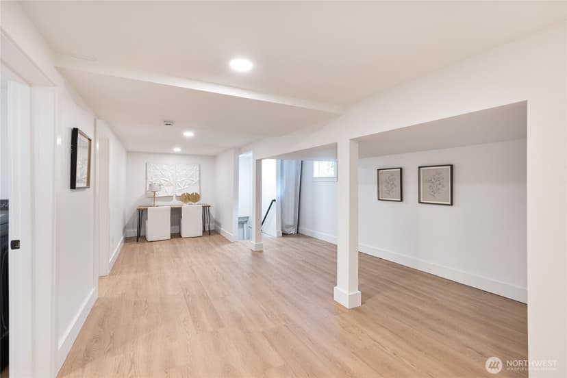 Property photo for 317 NE 58th Street, Seattle photo 28
