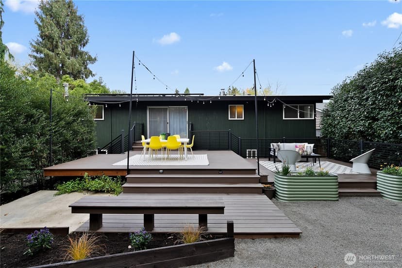 Property photo for 9043 Matthews Avenue NE, Seattle photo 36