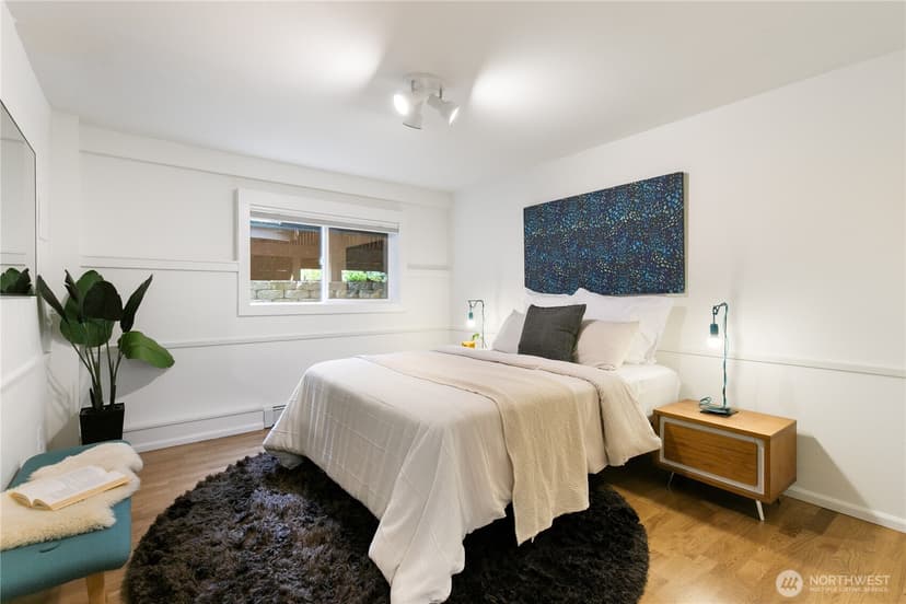Property photo for 9043 Matthews Avenue NE, Seattle photo 31