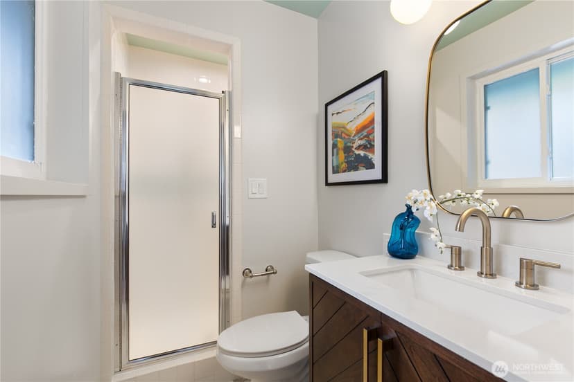 Property photo for 9043 Matthews Avenue NE, Seattle photo 20