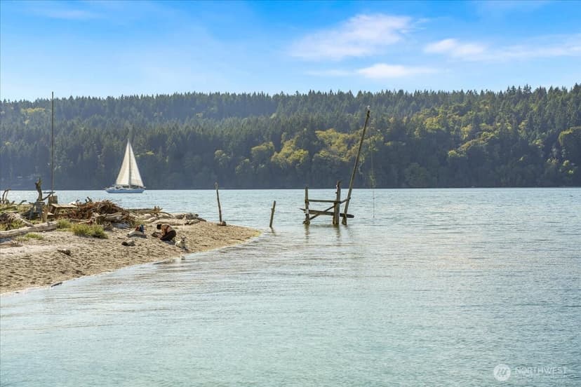 Property photo for 27730 Manzanita Beach Road SW, Vashon photo 4