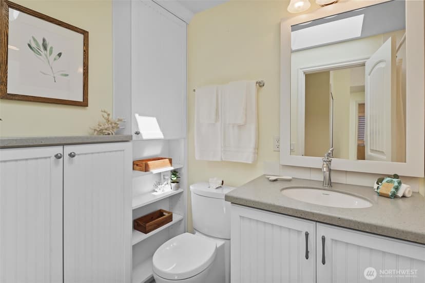 Property photo for 13133 Holmes Point Drive NE, Kirkland photo 23