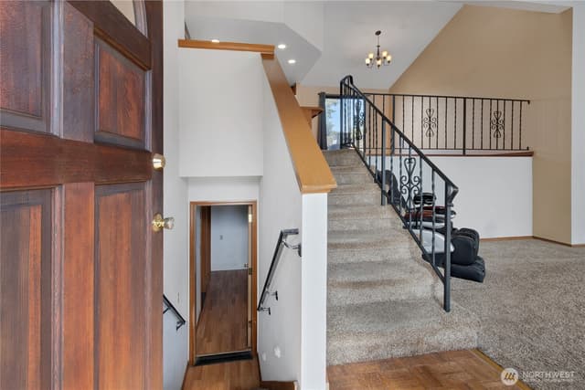 Property photo for 1525 148th Street E, Tacoma photo 3