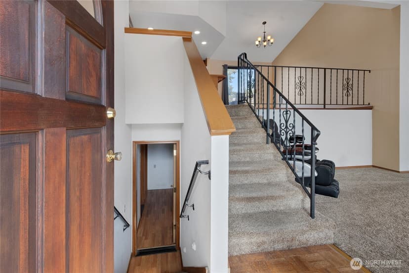 Property photo for 1525 148th Street E, Tacoma photo 3
