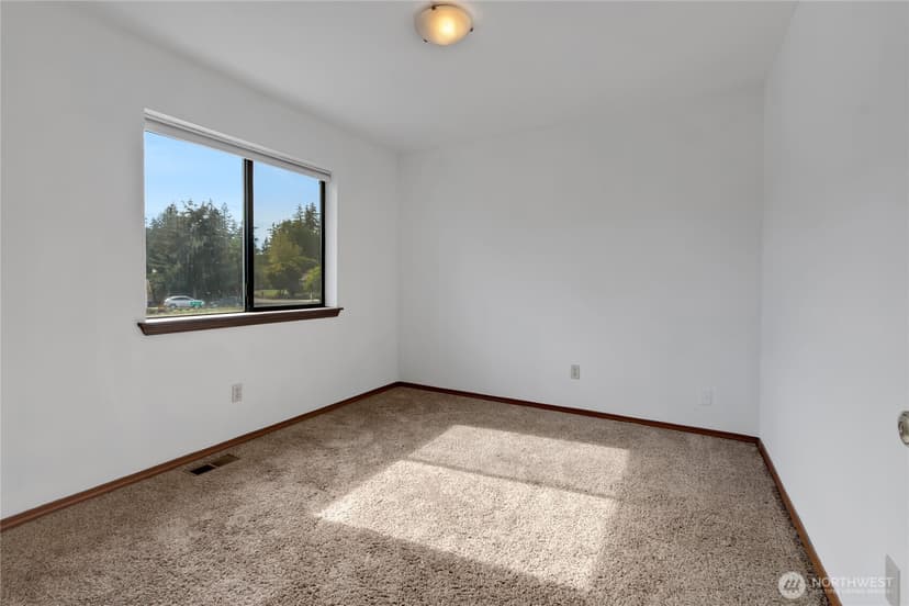 Property photo for 1525 148th Street E, Tacoma photo 14