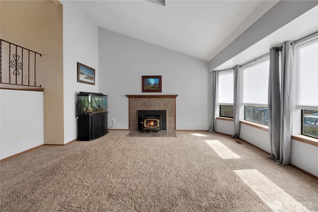Property photo for 1525 148th Street E, Tacoma photo 4