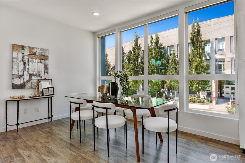 Property photo for 5560 15th Avenue S, Seattle photo 6