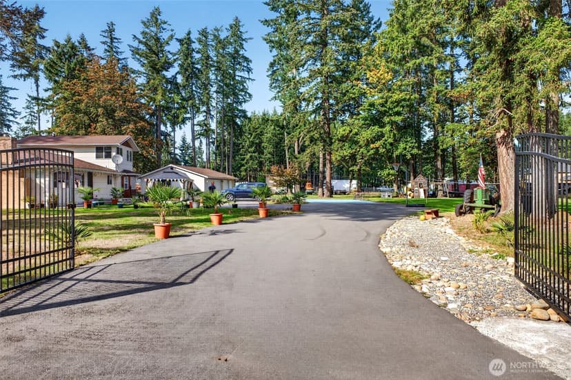 Property photo for 15818 SE 287th Street, Kent