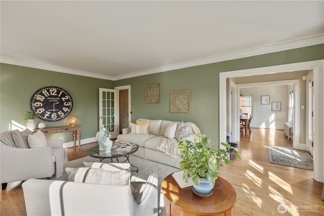 Property photo for 3117 Broadway E, Seattle photo 5