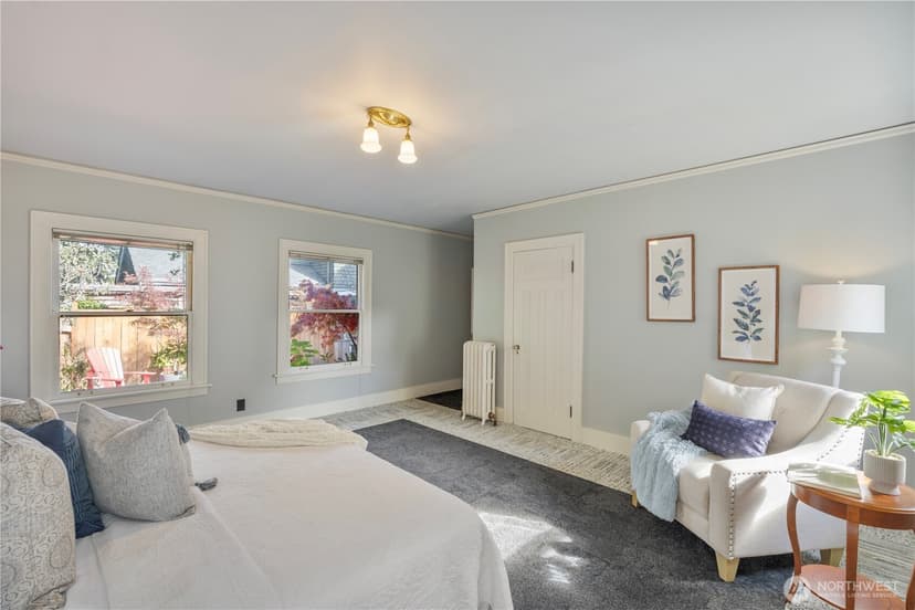 Property photo for 3117 Broadway E, Seattle photo 15