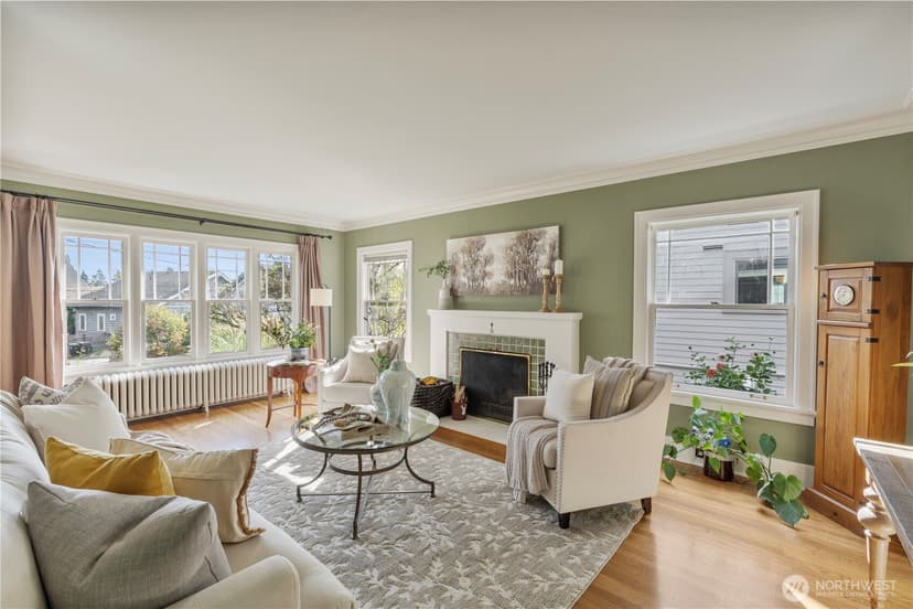 Property photo for 3117 Broadway E, Seattle photo 3