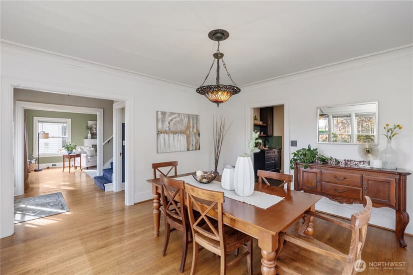 Property photo for 3117 Broadway E, Seattle photo 7
